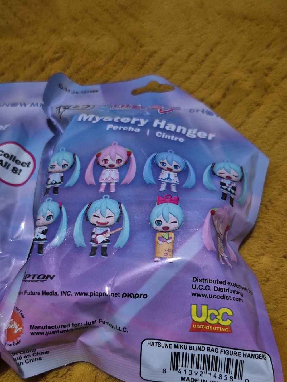 Mystery Hanger - Blue Character Blind Bag - Picture 2 of 4